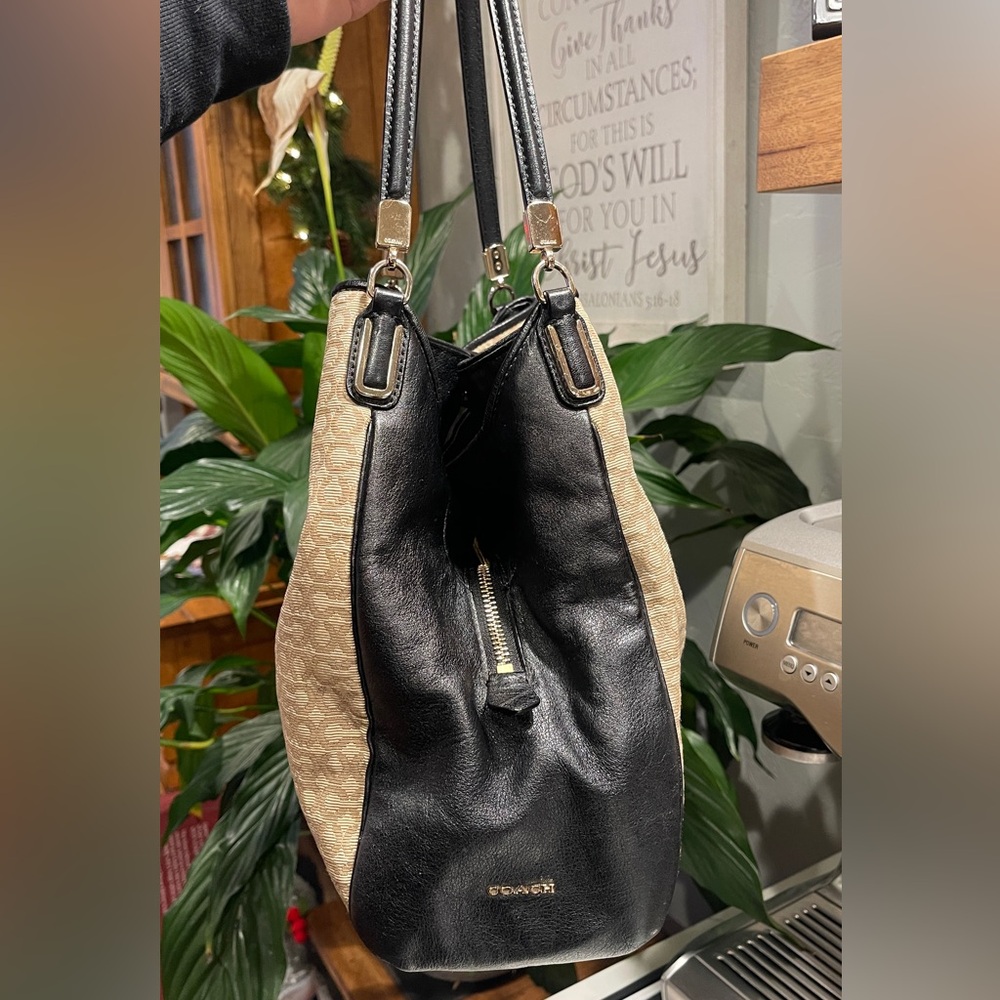 Coach Tan and Black Shoulder Bag - Picture 5 of 12
